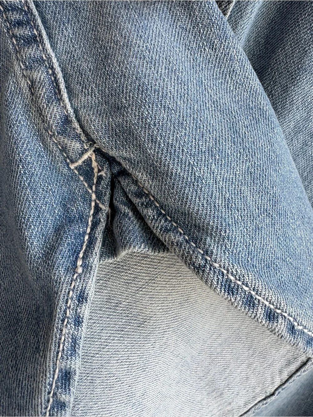 Crew Men’s Medium Chambray Denim Button Front Shirt Casual Classic Western - Picture 7 of 12